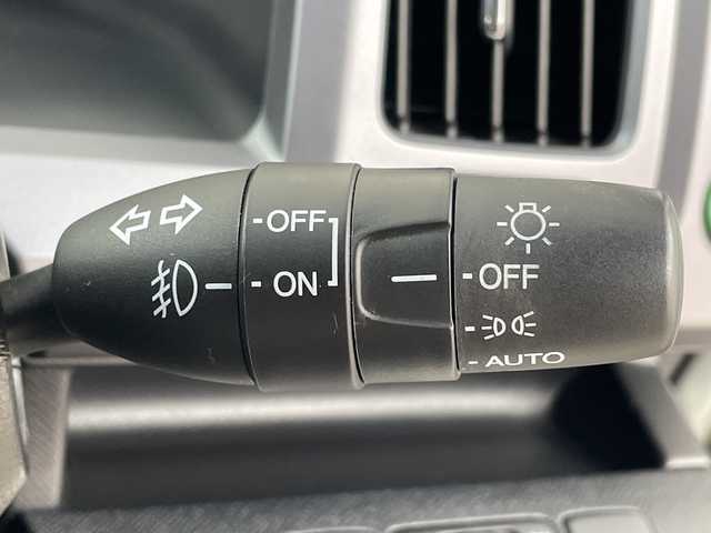 ホンダ ステップワゴン スパーダ Z クールスピリット 群馬県 2013(平25)年 5.6万km ホワイトオーキッドパール １０．２型後席モニター　７型ナビ　フルセグＴＶ　バックカメラ　クルーズコントロール　両側電動スライドドア　ＥＴＣ　ステアリングスイッチ　パドルシフト　ＨＩＤヘッドライト　オートライト　禁煙車