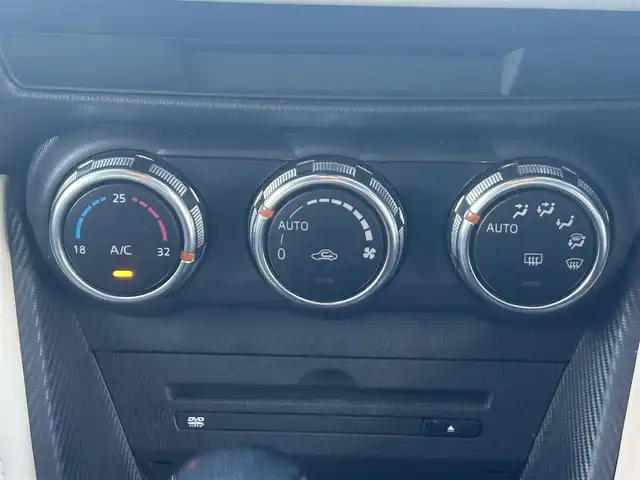 マツダ デミオ XD ツーリング Lパッケージ 栃木県 2014(平26)年 7.5万km ソウルレッドプレミアムメタリック スマートシティブレーキサポート/BSMシステム/オートハイビーム/車線逸脱警報システム/純正SDナビ/・フルセグTV/・CD/DVD/BT/・USB/SD/AM.FM/バックカメラ/ビルトインETC/クルーズコントロール/革巻きステアリング/ステアリングスイッチ/パドルシフト/ハーフレザーシート/USBポート/アイドリングストップ/スマートキー×２/プッシュスタート/LEDヘッドライト/フォグランプ/オートライト/純正16インチAW/フロアマット/ドアバイザー/横滑り防止システム/電動格納ウィンカーミラー