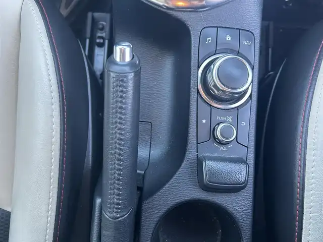 マツダ デミオ XD ツーリング Lパッケージ 栃木県 2014(平26)年 7.5万km ソウルレッドプレミアムメタリック スマートシティブレーキサポート/BSMシステム/オートハイビーム/車線逸脱警報システム/純正SDナビ/・フルセグTV/・CD/DVD/BT/・USB/SD/AM.FM/バックカメラ/ビルトインETC/クルーズコントロール/革巻きステアリング/ステアリングスイッチ/パドルシフト/ハーフレザーシート/USBポート/アイドリングストップ/スマートキー×２/プッシュスタート/LEDヘッドライト/フォグランプ/オートライト/純正16インチAW/フロアマット/ドアバイザー/横滑り防止システム/電動格納ウィンカーミラー