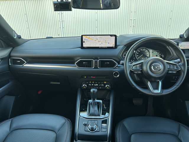 マツダ ＣＸ－５ XD スポーツアピアランス 栃木県 2022(令4)年 2.5万km ジルコンサンドメタリック プロ・クロススタイル/・フロントアンダーガーニッシュ/・リアアンダーガーニッシュ/・サイドガーニッシュ/BOSEサウンドシステム/レザーシート/ハンズフリー機能付パワーリフトゲート/アクティブ・ドライビング・ディスプレイ/アドバンスト・スマート・シティ・ブレーキ・サポート(アドバンストSCBS)/スマート・シティ・ブレーキ・サポート[後退時](SCBS R)/AT誤発進抑制制御[前進時/後退時]/スマート・ブレーキ・サポート(SBS)/マツダ・レーダー・クルーズ・コントロール(MRCC)/[全車速追従機能付]/車線逸脱警報システム(LDWS)/ブラインド・スポット・モニタリング(BSM)/後側方接近車両検知(RCTA)/アダプティブ・LED・ヘッドライト(ALH)/レーンキープ・アシスト・システム(LAS)/360°ビュー・モニター/クルージング&トラフィック・サポート(CTS)/10.25インチセンターディスプレイ/・Bluetooth/・Apple CarPlay/Android Auto/ワイヤレス充電/ステアリングシフトスイッチ/ステアリングヒーター/運転席・助手席シートヒーター