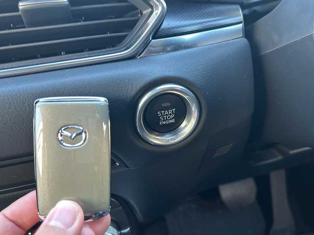 マツダ ＣＸ－５ XD スポーツアピアランス 栃木県 2022(令4)年 2.5万km ジルコンサンドメタリック プロ・クロススタイル/・フロントアンダーガーニッシュ/・リアアンダーガーニッシュ/・サイドガーニッシュ/BOSEサウンドシステム/レザーシート/ハンズフリー機能付パワーリフトゲート/アクティブ・ドライビング・ディスプレイ/アドバンスト・スマート・シティ・ブレーキ・サポート(アドバンストSCBS)/スマート・シティ・ブレーキ・サポート[後退時](SCBS R)/AT誤発進抑制制御[前進時/後退時]/スマート・ブレーキ・サポート(SBS)/マツダ・レーダー・クルーズ・コントロール(MRCC)/[全車速追従機能付]/車線逸脱警報システム(LDWS)/ブラインド・スポット・モニタリング(BSM)/後側方接近車両検知(RCTA)/アダプティブ・LED・ヘッドライト(ALH)/レーンキープ・アシスト・システム(LAS)/360°ビュー・モニター/クルージング&トラフィック・サポート(CTS)/10.25インチセンターディスプレイ/・Bluetooth/・Apple CarPlay/Android Auto/ワイヤレス充電/ステアリングシフトスイッチ/ステアリングヒーター/運転席・助手席シートヒーター