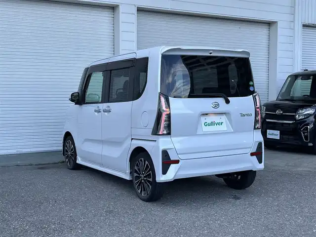 ダイハツ タント カスタム RS 高知県 2019(令1)年 3.6万km シャイニングホワイトパール 社外メモリーナビ/ CD DVD MSV BTオーディオ フルセグTV/バックカメラ/両側パワースライドドア/コーナーセンサー/革巻きステアリング/ハーフレザー調シート/オートリトラミラー/オートLEDヘッドライト/ドライブレコーダー/純正フロアマット/ETC