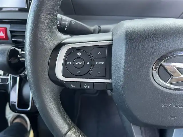 ダイハツ タント カスタム RS 高知県 2019(令1)年 3.6万km シャイニングホワイトパール 社外メモリーナビ/ CD DVD MSV BTオーディオ フルセグTV/バックカメラ/両側パワースライドドア/コーナーセンサー/革巻きステアリング/ハーフレザー調シート/オートリトラミラー/オートLEDヘッドライト/ドライブレコーダー/純正フロアマット/ETC