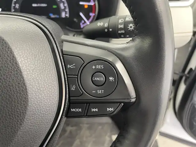 トヨタ ＲＡＶ４ G Zパッケージ 富山県 2019(令1)年 5.1万km ホワイトパールクリスタルシャイン 純正ナビ（AM/FM/CD/DVD/SD/USB/BT）/フルセグTV/バックカメラ/夏タイヤ（純正１９インチAW付き）積込/レーダークルーズコントロール/プリクラッシュセーフティ/レーンキープアシスト/クリアランスソナー/ブラインドスポットモニター/オートマチックハイビーム/LEDヘッドライト/デジタルインナーミラー/ビルトイETC/１００V充電/レザーシート/前席シートヒーター/ステアリングヒーター/前席シートヒーター/電動リアゲート/スマートキー/プッシュスタート/純正ラバーマット