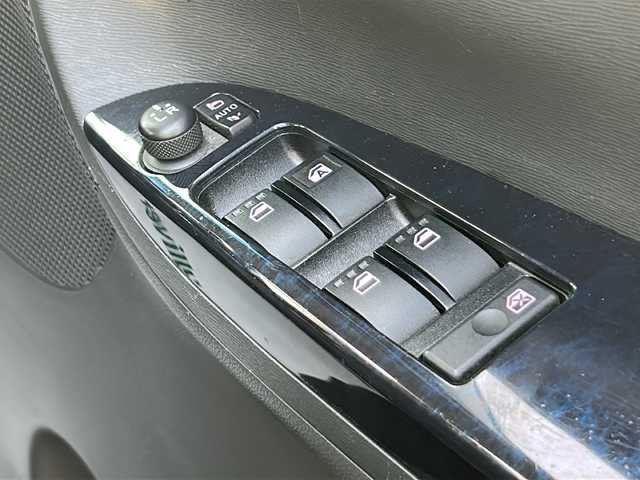 ダイハツ タント カスタム RS トップED SAⅡ 茨城県 2016(平28)年 8.9万km ブラックマイカメタリック 純正SDナビ＆地デジTV【NSZN-X66D-T3】/(地デジTV・CD・DVD・BT・ラジオ再生)/社外ドライブレコーダー（フロント）/純正ETC/純正15インチアルミホイル/被害軽減システム/プッシュスタート/バックカメラ/アイドリングストップ/LEDヘッドライト/オートライト/両側パワースライドドア/取扱説明書/保証書
