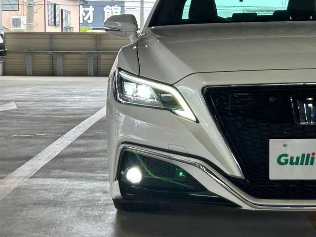 トヨタ クラウン ハイブリッド RS 大阪府 2018(平30)年 5.9万km ホワイトパールクリスタルシャイン トヨタセーフティセンス/純正8型ナビ/・フルセグTV/DVD/Blu-ray/BTオーディオ/USB/バックカメラ/ビルトインETC/ドラレコ前後/シートヒーターD/N/パワーシートD/N/ハンドルヒーター/LEDヘッドランプ/・フォグランプ/オートホールドブレーキ/AC100V/パドルシフト/スマートキー/純正アルミホイール