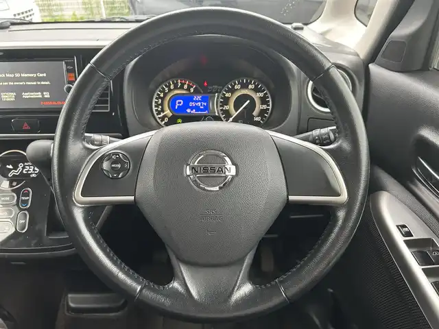 日産 デイズ ルークス ハイウェイスターX Gパッケージ 兵庫県 2014(平26)年 5.5万km モカブラウンP 純正ディーラーOPナビ/アラウンドビューモニター/両側パワースライドドア/ドライブレコーダー/ＥＴＣ/リアサーキュレーター/リアサンシェード/ステアリングリモコン/純正フロアマット/ＣＤ/ＤＶＤ/Bluetooth/フルセグ/スマートキー
