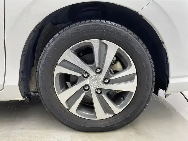 ホンダ フリード ハイブリット G ホンダセンシング 福井県 2019(令1)年 4.6万km プラチナホワイトパール Sパッケージ/-本革巻きステアリング/-コンビシート&専用インテリア/-15インチアルミホイール/-シートバックアッパーポケット/純正9インチプレミアムインターナビ/-AM/FM/DVD/BT/USB/HDMI/フルセグTV/純正ドライブレコーダー前後/純正フロアマット/両側パワースライドドア/バックカメラ/ETC/ハーフレザーシート/シートヒーター/衝突被害軽減システム/レーダークルーズコントロール/レーンキープアシスト/横滑り防止装置/アイドリングストップ/オートLEDライト/ステアリングスイッチ