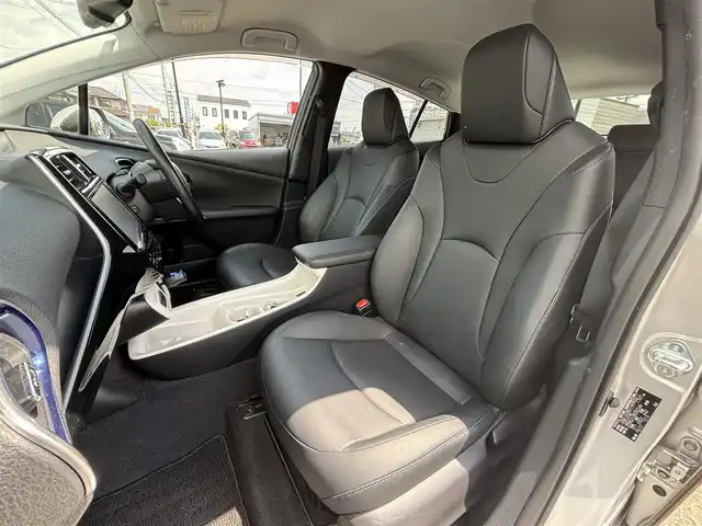 トヨタ プリウス A ツーリングセレクション 宮城県 2016(平28)年 4.9万km シルバーM 登録時走行距離４８５７５ｋｍ/レーダークルーズコントロール/純正ナビ/・Bluetooth/・フルセグテレビ/・DVD/CD/・ＡＭ／ＦＭ/プリクラッシュセーフティ/インテリジェントクリアランスソナー/ブラインドスポットモニター/ヘッドアップディスプレイ/オートライト/オートマチックハイビーム/ＬＥＤヘッドライト/ウインカーミラー/電格ミラー/ドアバイザー