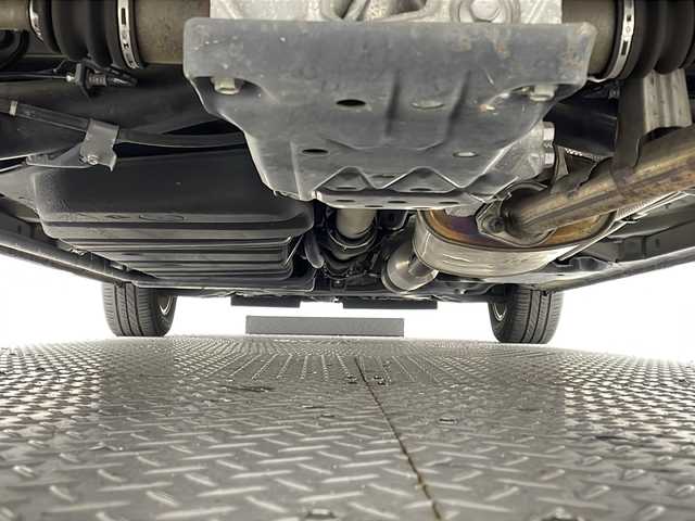 トヨタ ノア G 新潟県 2019(平31)年 3万km ブラック ４WD/トヨタセーフティセンス/純正SDナビ/　　CD/BT/AM/FM/ワンセグ/SD/バックモニター/クルーズコントロール/片側パワースライドドア/HIDオートライト/オートマチックハイビーム/前席シートヒーター/純正15インチアルミホイール付/純正アルミホイール付スタッドレスタイヤ車載　　　　(195/65/R15/5ミリ)/アイドリングストップ/USBポート×2/ウィンカーミラー/後席パーソナルテーブル/後席サンシェード/スマートキー/ETC
