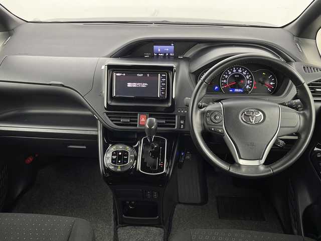 トヨタ ノア G 新潟県 2019(平31)年 3万km ブラック ４WD/トヨタセーフティセンス/純正SDナビ/　　CD/BT/AM/FM/ワンセグ/SD/バックモニター/クルーズコントロール/片側パワースライドドア/HIDオートライト/オートマチックハイビーム/前席シートヒーター/純正15インチアルミホイール付/純正アルミホイール付スタッドレスタイヤ車載　　　　(195/65/R15/5ミリ)/アイドリングストップ/USBポート×2/ウィンカーミラー/後席パーソナルテーブル/後席サンシェード/スマートキー/ETC