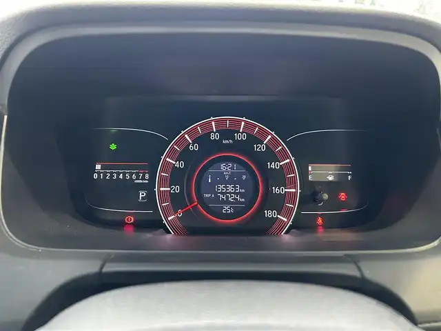 ホンダ オデッセイ アブソルート 和歌山県 2013(平25)年 13.6万km ホワイトオーキッドパール (株)IDOMが運営する【じしゃロン和歌山店】の自社ローン専用車両になります。こちらは現金またはオートローンご利用時の価格です。自社ローンご希望の方は別途その旨お申付け下さい/8人乗り/あんしんパッケージ/シティブレーキアクティブシステム/純正インターナビ/CD/DVD/フルセグTV/HDMI/純正フリップダウンモニター/前後ドライブレコーダー/純正フロアマット/スマートキー/エンジンプッシュスタート/ビルトインETC/パドルシフト/保証書/取説/スペアキー