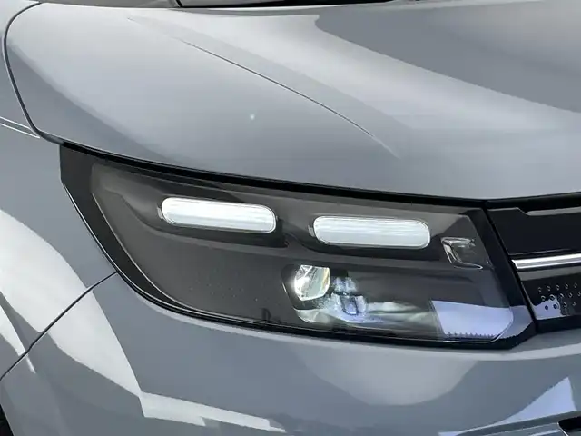 ホンダ フリード AIR 愛知県 2025(令7)年 0.1万km未満 ソニックグレーパール 登録済未使用車　ホンダセンシング　ホンダコネクトナビ装着用パッケージ　両側パワースライドドア　衝突軽減装置　車線逸脱　追従クルコン　ハンドル支援　ＬＥＤオートライト　リヤパーキングセンサー　ロールサンシェード　禁煙車/●衝突軽減ブレーキ（CMBS）/●先行車発進お知らせ機能/●歩行者事故低減ステアリング/●路外逸脱抑制機能/●標識認識機能/●渋滞追従機能付アダプティブクルーズコントロール（ACC）/●車線維持支援システム（LKAS）/●トラフィックジャムアシスト（渋滞運転支援機能）/●誤発進抑制機能/●後方誤発進抑制機能/●近距離衝突軽減ブレーキ/●急アクセル抑制機能/●パーキングセンサーシステム/●オートハイビーム