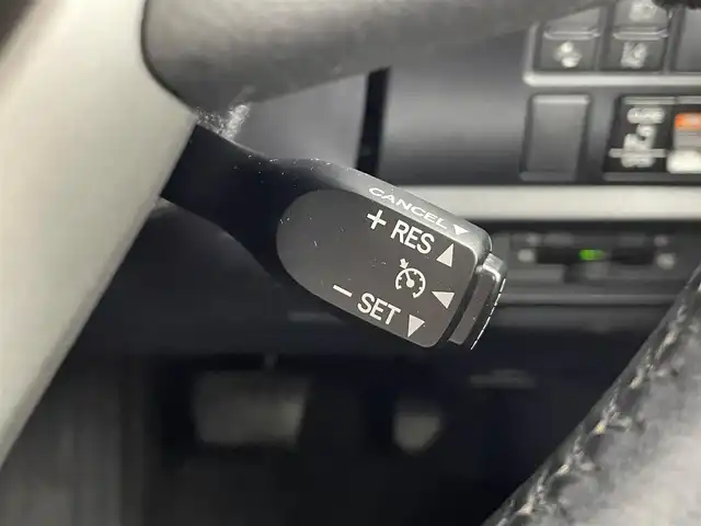 トヨタ ヴォクシー ZS 煌Ⅱ 群馬県 2019(平31)年 5.6万km ブラック 純正12.1インチフリップダウンモニター　（型式V12T-R68C）/純正10インチSDナビ　（型式NSZN-Z68T）/　AM/FM/Bluetooth/フルセグTV/SD/CD/DVD/＝＝＝＝＝＝＝＝＝＝＝＝/バックカメラ/トヨタセーフティセンス/・プリクラッシュセーフティ（レーザーレーダー＋単独カメラ方式）/・レーンディパーチャーアラート/・オートマチックハイビーム/・先行車発進告知機能/両側パワースライドドア/クルーズコントロール/ETC/社外ドライブレコーダー（TZ-D004）