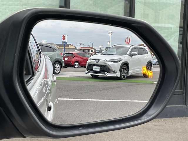 トヨタ プリウス A 香川県 2017(平29)年 1.7万km スティールブロンドM 登録時走行距離 16701km/ディーラーオプション9インチナビ/→AM/FM/フルセグTV/Bluetooth/バックカメラ/ビルトインETC/アダプティブクルーズコントロール/ドライブレコーダー/ブラインドスポットモニター/ヘッドアップディスプレイ/LEDオートライト/フォグランプ/オートハイビーム/プッシュスタート/スマートキー/スペアキー/プリクラッシュセーフティ/レーンディパーチャーアラート/レーンキープアシスト/横滑り防止装置/クリアランスソナー
