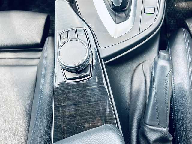 ＢＭＷ ３２０ｄ ツーリング Mスポーツ 大阪府 2018(平30)年 3万km エストリル・ブルー インテリジェントセーフティ/黒革/パワーシート/シートヒーター/Dシートメモリ/ACC/純正ナビ/TV/バックカメラ/純正19インチAW/LEDヘッドライト/電動リアゲート/ブラインドスポット/クリアランスソナー/パドルシフト