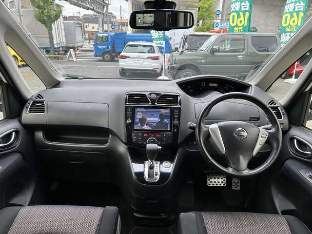 日産 セレナ ハイウェイスター Sハイブリッド 東京都 2014(平26)年 11.5万km ブリリアントホワイトパール 純正SDナビ/　フルセグTV/CD/DVD/SD/AM・FM/AUX/アラウンドビューモニター/クルーズコントール/レーンキープアシスト/ヘッドライトレベライザー/純正16インチアルミホイール/片側パワースライドドア/ビルトインETC　　/衝突被害軽減ブレーキ/ステアリングスイッチ/社外フロアマット/ドアバイザー/プッシュスタート/電動格納ミラー/オートライト/ウインカーミラー/スマートキー×2/取扱説明書/保証書/点検記録簿/スペアキー
