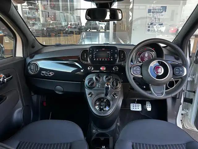 フィアット ５００Ｃ 120thタキシード 富山県 2020(令2)年 1.2万km 白 Bluetooth接続/AM/FMラジオ/USB接続/セミオート/アイドリングストップ/ETC/オープン/純正16インチAW/3ドア