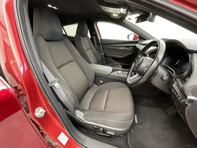 マツダ マツダ３ファストバック 20S プロアクティブ ツーリングS 群馬県 2021(令3)年 2.5万km ソウルレッドクリスタルM マツダコネクトナビ　３６０度モニター　レーダークルーズコントロール　ＬＥＤライト　ＡＨＢ　パワーシート　純正１８インチＡＷ　ステアリングリモコン　ドライブレコーダー　ＥＴＣ　スマートキー　横滑り防止