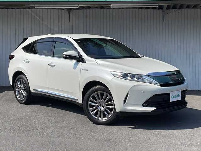 トヨタ ハリアー ハイブリッド プレミアム 長野県 2018(平30)年 5.7万km ホワイトパールクリスタルシャイン ４WD/アルパイン９型ナビ/バックカメラ/ETC/ドライブレコーダー/パワーバックドア/ハーフレザーシート/前後コーナーセンサー /LEDヘッドライト/純正１８インチアルミ/カードキー/AC１００V電源