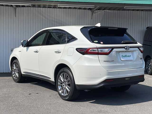 トヨタ ハリアー ハイブリッド プレミアム 長野県 2018(平30)年 5.7万km ホワイトパールクリスタルシャイン ４WD/アルパイン９型ナビ/バックカメラ/ETC/ドライブレコーダー/パワーバックドア/ハーフレザーシート/前後コーナーセンサー /LEDヘッドライト/純正１８インチアルミ/カードキー/AC１００V電源