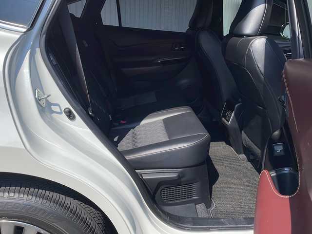 トヨタ ハリアー ハイブリッド プレミアム 長野県 2018(平30)年 5.7万km ホワイトパールクリスタルシャイン ４WD/アルパイン９型ナビ/バックカメラ/ETC/ドライブレコーダー/パワーバックドア/ハーフレザーシート/前後コーナーセンサー /LEDヘッドライト/純正１８インチアルミ/カードキー/AC１００V電源