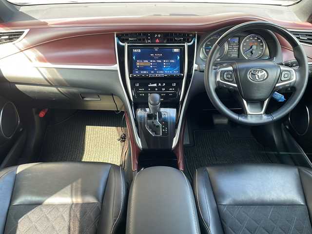 トヨタ ハリアー ハイブリッド プレミアム 長野県 2018(平30)年 5.7万km ホワイトパールクリスタルシャイン ４WD/アルパイン９型ナビ/バックカメラ/ETC/ドライブレコーダー/パワーバックドア/ハーフレザーシート/前後コーナーセンサー /LEDヘッドライト/純正１８インチアルミ/カードキー/AC１００V電源