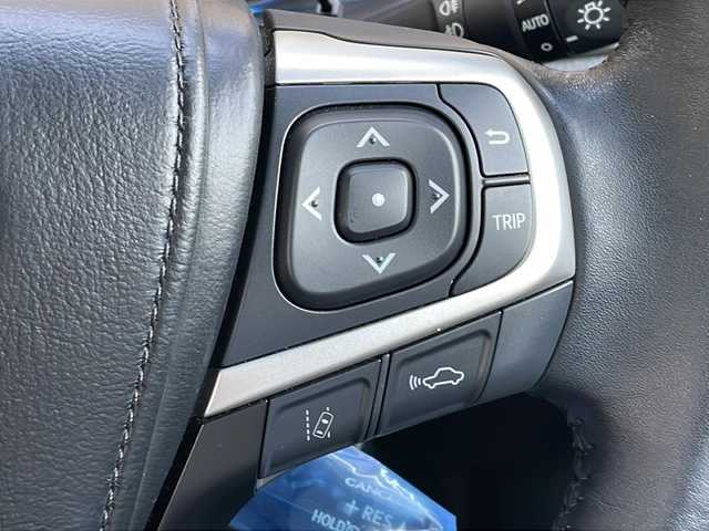 トヨタ ハリアー ハイブリッド プレミアム 長野県 2018(平30)年 5.7万km ホワイトパールクリスタルシャイン ４WD/アルパイン９型ナビ/バックカメラ/ETC/ドライブレコーダー/パワーバックドア/ハーフレザーシート/前後コーナーセンサー /LEDヘッドライト/純正１８インチアルミ/カードキー/AC１００V電源