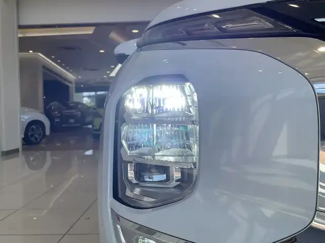 三菱 アウトランダー ＰＨＥＶ G 埼玉県 2023(令5)年 3.9万km ホワイトダイヤモンド 三菱e-Assist/純正メモリナビ/　　BT/フルセグ/Apple CarPlay　/全方位モニター　/パワーバックドア　/レーダークルーズコントロール　/LED　/ハーフレザーシート　　/シートヒーター　/純正20インチアルミ/ブラインドスポットモニター/ヘッドアップディスプレイ/パドルシフト/ステアリングヒーター/スイッチ　/ワイヤレス充電 /ETC2.0