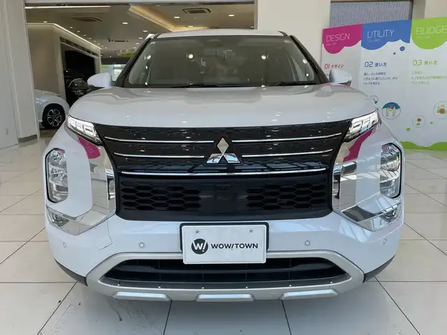 三菱 アウトランダー ＰＨＥＶ G 埼玉県 2023(令5)年 3.9万km ホワイトダイヤモンド 三菱e-Assist/純正メモリナビ/　　BT/フルセグ/Apple CarPlay　/全方位モニター　/パワーバックドア　/レーダークルーズコントロール　/LED　/ハーフレザーシート　　/シートヒーター　/純正20インチアルミ/ブラインドスポットモニター/ヘッドアップディスプレイ/パドルシフト/ステアリングヒーター/スイッチ　/ワイヤレス充電 /ETC2.0