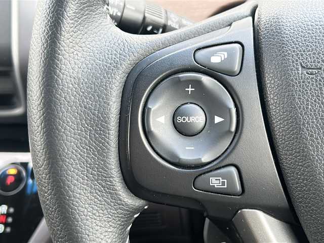 ホンダ フリード ハイブリット G ホンダセンシング 三重県 2020(令2)年 4.4万km プラチナホワイトパール 純正ナビ　/バックカメラ　/前席シートヒーター　/ホンダセンシング　/スペアキー/両側パワースライドドア/ビルトインＥＴＣ　/前後ドライブレコーダー/コーナーセンサー/レーダークルーズコントロール/レーンキープアシスト/LEDヘッドライト/オートライト/純正フロアマット/ステアリングスイッチ /電動格納ミラー /禁煙車