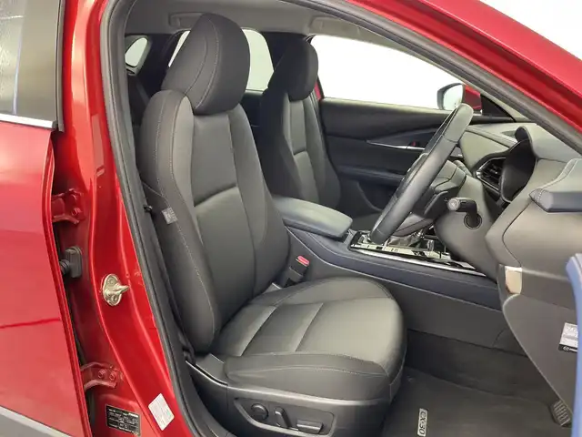 マツダ ＣＸ－３０ 新潟県 2020(令2)年 5万km ソウルレッドクリスタルM 純正メモリナビ（CD・DVD）/アラウンドビューモニター　/BOSEサウンド　/前席パワーシート/前席シートヒーター　/D席メモリーシート　/電動リアゲート/LEDオートライト　/オートマチックハイビーム/衝突被害軽減システム　/追従クルーズコントロール　/前後コーナーセンサー　/前後ドライブレコーダー　/ビルトインETC/アイドリングストップ/ブラインドスポットモニター/ヘッドアップディスプレイ/パドルシフト/レザーステアリング/ステアリングヒーター/MTモード付AT/純正フロアマット/純正１８インチアルミホイール/スマートキー