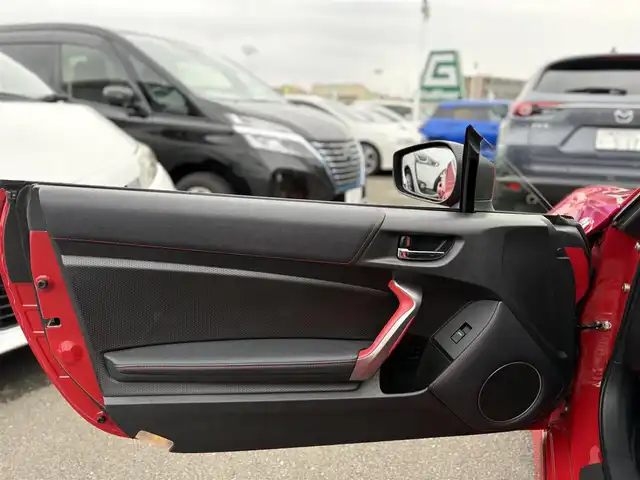 トヨタ ８６ GT 東京都 2012(平24)年 6万km 赤 ワンオーナー/TRD：Fエアロ＆マフラー/MODELLISTA：Sエアロ＆Rエアロ/RAYS18インチホイール/RSR TI200ダウンサス/ドライブレコーダー（DRV-350）/SDナビ（AVIC-MRZ90）/・フルセグTV/・Bluetooth接続/純正フロアマット/オートライト/スマートキー/保証書/取扱説明書