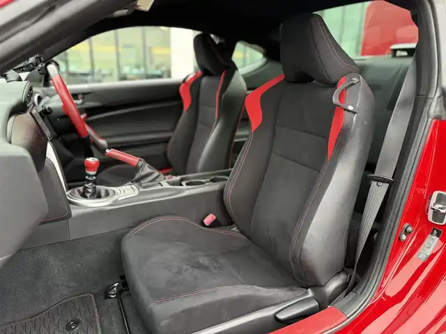 トヨタ ８６ GT 東京都 2012(平24)年 6万km 赤 ワンオーナー/TRD：Fエアロ＆マフラー/MODELLISTA：Sエアロ＆Rエアロ/RAYS18インチホイール/RSR TI200ダウンサス/ドライブレコーダー（DRV-350）/SDナビ（AVIC-MRZ90）/・フルセグTV/・Bluetooth接続/純正フロアマット/オートライト/スマートキー/保証書/取扱説明書