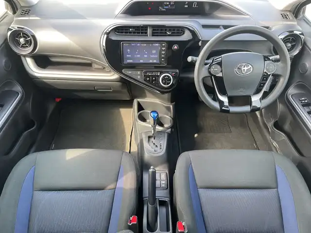 トヨタ アクア S 神奈川県 2020(令2)年 1.3万km スーパーホワイトⅡ 純正ナビ（NSLN-W68）/Bluetooth/バックカメラ /コーナーセンサー　/前後ドライブレコーダー　/ハロゲンヘッドライト　/オートライト　/純正フロアマット/リモコンキー　/レーンキープアシスト　/ABS　/横滑り防止装置　/衝突被害軽減システム/取扱説明書
