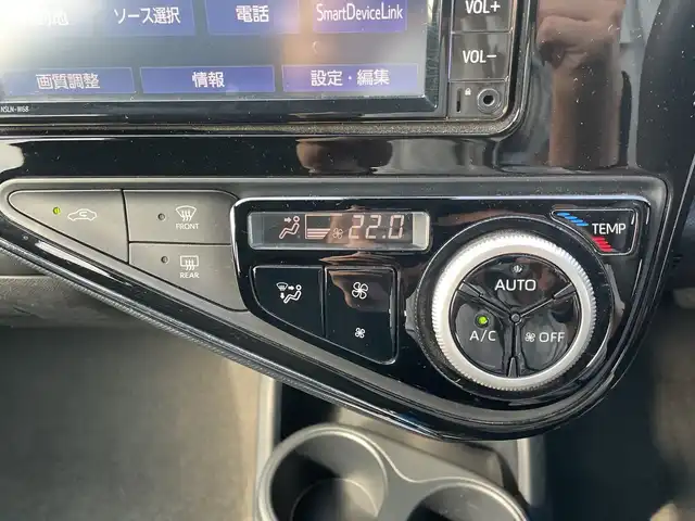 トヨタ アクア S 神奈川県 2020(令2)年 1.3万km スーパーホワイトⅡ 純正ナビ（NSLN-W68）/Bluetooth/バックカメラ /コーナーセンサー　/前後ドライブレコーダー　/ハロゲンヘッドライト　/オートライト　/純正フロアマット/リモコンキー　/レーンキープアシスト　/ABS　/横滑り防止装置　/衝突被害軽減システム/取扱説明書