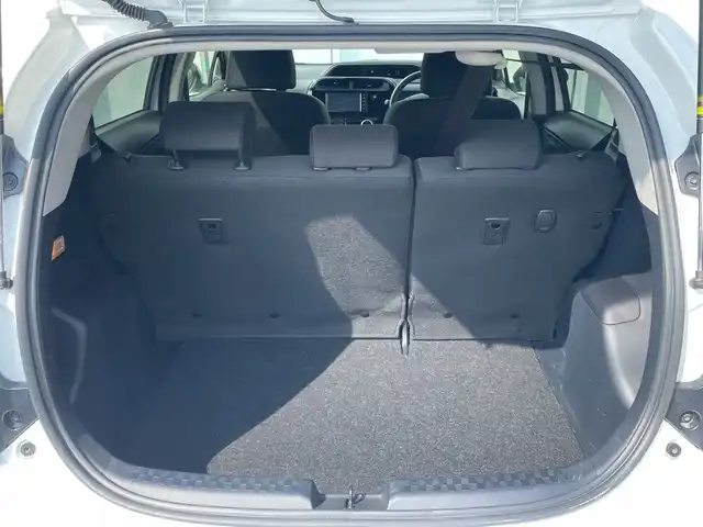 トヨタ アクア S 神奈川県 2020(令2)年 1.3万km スーパーホワイトⅡ 純正ナビ（NSLN-W68）/Bluetooth/バックカメラ /コーナーセンサー　/前後ドライブレコーダー　/ハロゲンヘッドライト　/オートライト　/純正フロアマット/リモコンキー　/レーンキープアシスト　/ABS　/横滑り防止装置　/衝突被害軽減システム/取扱説明書