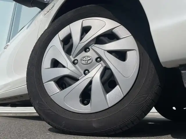 トヨタ アクア S 神奈川県 2020(令2)年 1.3万km スーパーホワイトⅡ 純正ナビ（NSLN-W68）/Bluetooth/バックカメラ /コーナーセンサー　/前後ドライブレコーダー　/ハロゲンヘッドライト　/オートライト　/純正フロアマット/リモコンキー　/レーンキープアシスト　/ABS　/横滑り防止装置　/衝突被害軽減システム/取扱説明書