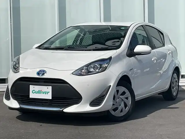 トヨタ アクア S 神奈川県 2020(令2)年 1.3万km スーパーホワイトⅡ 純正ナビ（NSLN-W68）/Bluetooth/バックカメラ /コーナーセンサー　/前後ドライブレコーダー　/ハロゲンヘッドライト　/オートライト　/純正フロアマット/リモコンキー　/レーンキープアシスト　/ABS　/横滑り防止装置　/衝突被害軽減システム/取扱説明書