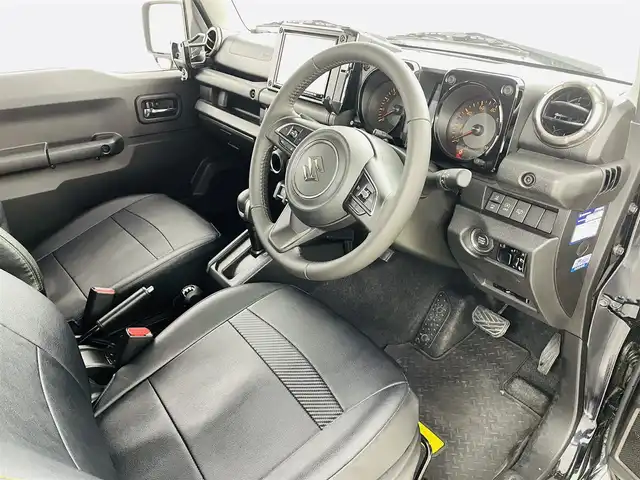 スズキ ジムニー XC 福島県 2023(令5)年 1.4万km ブルーイッシュブラックパール3 純正8インチナビ/・フルセグ/TV/SD/CD/DVD/BT/iPod/FM/AM/クルーズコントロール/LEDオートライト/・フォグランプ/・シートヒーター/純正ビルドインETC/ドラレコ前後/純正アルミホイール付きサマータイヤ/・スペアタイヤ/プッシュスタート/・スマートキー/・スペアキー