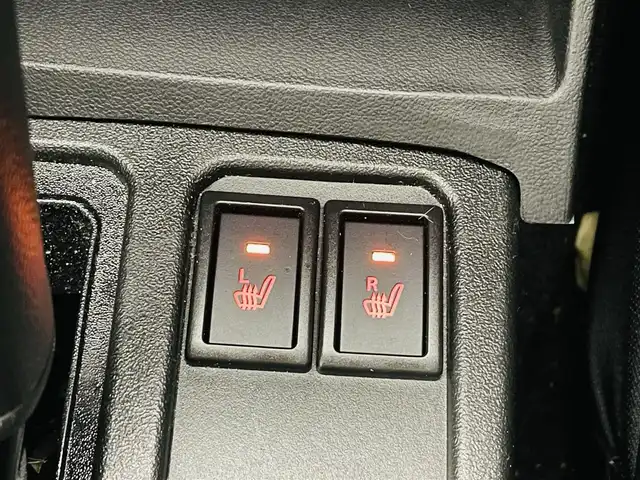 スズキ ジムニー XC 福島県 2023(令5)年 1.4万km ブルーイッシュブラックパール3 純正8インチナビ/・フルセグ/TV/SD/CD/DVD/BT/iPod/FM/AM/クルーズコントロール/LEDオートライト/・フォグランプ/・シートヒーター/純正ビルドインETC/ドラレコ前後/純正アルミホイール付きサマータイヤ/・スペアタイヤ/プッシュスタート/・スマートキー/・スペアキー