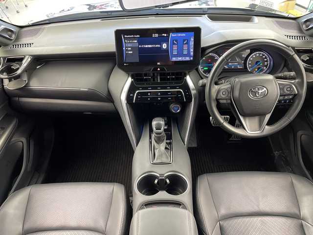 トヨタ ハリアー ハイブリッド Z レザーパッケージ 岐阜県 2022(令4)年 4.1万km プレシャスブラックパール 純正12.3インチナビ/JBLプレミアムサウンド/Bluetooth/USB/Miracast/フルセグTV/パノラミックビューモニター/ヘッドアップディスプレイ/デジタルインナーミラー/レーダークルーズコントロール/トヨタセーフティセンス/プリクラッシュセーフティシステム/レーントレーシングアシスト/クリアランスソナー/ブラインドスポットモニター/パワーバックドア/ステアリングヒーター/シートヒーター/エアシート/本革シート/ビルトインETC/ドライブレコーダー/オートLEDヘッドライト/アダプティブハイビームシステム/純正フロアマット/純正ドアバイザー/スマートキー/プッシュスタート