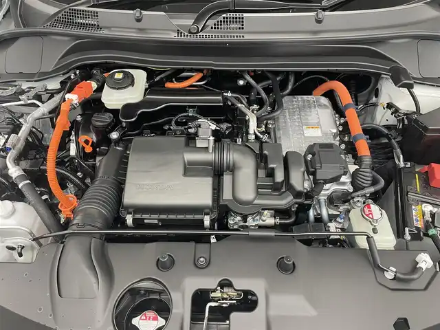ホンダ ヴェゼル ハイブリッド e:HEV Z 滋賀県 2025(令7)年 0.1千km プラチナホワイトパール 登録済未使用車/純正9インチナビ/（Bluetooth/フルセグTV/Apple CarPlay/Android Auto)/ハーフレザーシート/バックカメラ/クリアランスソナー/電動リアゲート/LEDヘッドライト/オートライト/オートマティックハイビーム/ブラインドスポットモニター/ステアリングヒーター/D・N席シートヒーター/純正ビルトインETC/衝突軽減ブレーキ/MTモード付AT/パドルシフト/スマートキー/スペアキー/プッシュスタート