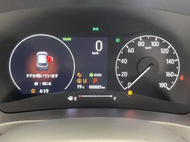 ホンダ ヴェゼル ハイブリッド e:HEV Z 滋賀県 2025(令7)年 0.1千km プラチナホワイトパール 登録済未使用車/純正9インチナビ/（Bluetooth/フルセグTV/Apple CarPlay/Android Auto)/ハーフレザーシート/バックカメラ/クリアランスソナー/電動リアゲート/LEDヘッドライト/オートライト/オートマティックハイビーム/ブラインドスポットモニター/ステアリングヒーター/D・N席シートヒーター/純正ビルトインETC/衝突軽減ブレーキ/MTモード付AT/パドルシフト/スマートキー/スペアキー/プッシュスタート