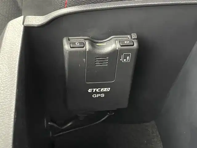 トヨタ ハイラックス Z GRスポーツ 群馬県 2023(令5)年 0.8万km スーパーホワイトⅡ ハードトノカバー/ベッドライナー/純正8型ディスプレイオーディオ/・Bluetooth/Miracast/・６スピーカー/・ナビゲーション/・USB入力（動画・音楽　再生/給電）/・音声認識マイク/＝＝＝＝＝＝＝＝＝＝＝/純正８型ディスプレイオーディオ　パノラミックビューモニター　ハーフレザーシート　ハードトノカバー　ベッドライナー　パドルシフト　衝突軽減　追従クルーズ　スマートキー　ＥＴＣ　ＬＥＤヘッドライト　禁煙車