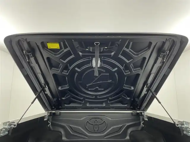 トヨタ ハイラックス Z GRスポーツ 群馬県 2023(令5)年 0.8万km スーパーホワイトⅡ ハードトノカバー/ベッドライナー/純正8型ディスプレイオーディオ/・Bluetooth/Miracast/・６スピーカー/・ナビゲーション/・USB入力（動画・音楽　再生/給電）/・音声認識マイク/＝＝＝＝＝＝＝＝＝＝＝/純正８型ディスプレイオーディオ　パノラミックビューモニター　ハーフレザーシート　ハードトノカバー　ベッドライナー　パドルシフト　衝突軽減　追従クルーズ　スマートキー　ＥＴＣ　ＬＥＤヘッドライト　禁煙車