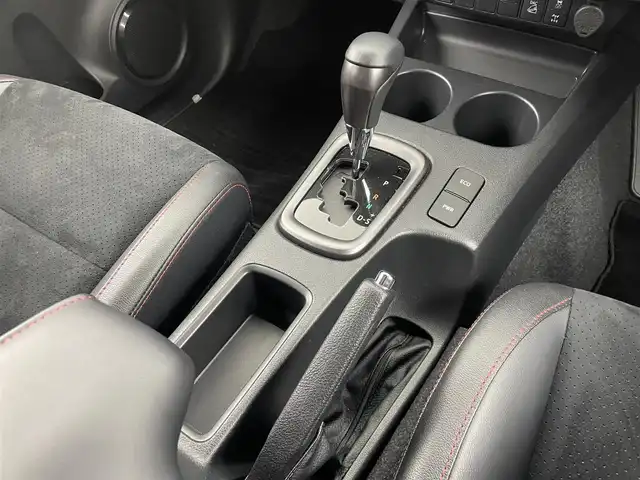 トヨタ ハイラックス Z GRスポーツ 群馬県 2023(令5)年 0.8万km スーパーホワイトⅡ ハードトノカバー/ベッドライナー/純正8型ディスプレイオーディオ/・Bluetooth/Miracast/・６スピーカー/・ナビゲーション/・USB入力（動画・音楽　再生/給電）/・音声認識マイク/＝＝＝＝＝＝＝＝＝＝＝/純正８型ディスプレイオーディオ　パノラミックビューモニター　ハーフレザーシート　ハードトノカバー　ベッドライナー　パドルシフト　衝突軽減　追従クルーズ　スマートキー　ＥＴＣ　ＬＥＤヘッドライト　禁煙車