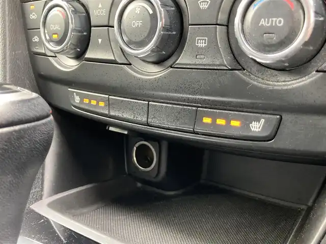 マツダ アテンザ セダン XD Lパッケージ 静岡県 2014(平26)年 5.2万km ソウルレッドプレミアムメタリック スマートシティブレーキサポート/純正SDナビ(C9M4)/　AM FM CD DVD Bluetooth SD/フルセグTV/ETC/バックモニター/レーダークルーズコントロール/パワーシート(前席)/シートヒーター(前席)/HIDオートヘッドランプ/純正19インチアルミホイール/パーキングアシスト/パドルシフト/ディーゼルターボ/BOSEプレミアムサウンド/ブラックレザーシート