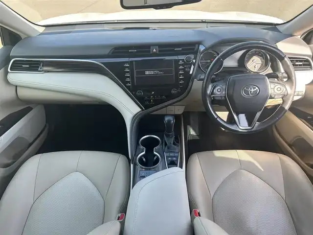 トヨタ カムリ G レザーパッケージ 岡山県 2018(平30)年 10.1万km プラチナホワイトパールマイカ 登録時走行距離101062km/パノラマルーフ/モデリスタフルエアロ/純正8インチナビ/フルセグTV(AM/FM/CD/DVD/Bluetooth)/バックカメラ/ビルトインETC/ヘッドアップディスプレイ/トヨタセーフティセンス/・レーダークルーズコントロール/・オートマチックハイビーム/・プリクラッシュセーフティ/・レーンディバーチャーアラート/横滑り防止装置/電子パーキング/オートブレーキホールド/D/N席パワーシート/D/N席シートヒーター/本革シート/純正フロアマット/18インチ純正AW