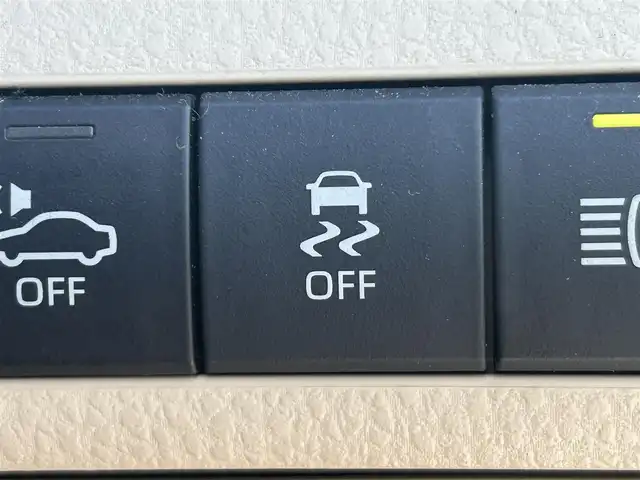 トヨタ カムリ G レザーパッケージ 岡山県 2018(平30)年 10.1万km プラチナホワイトパールマイカ 登録時走行距離101062km/パノラマルーフ/モデリスタフルエアロ/純正8インチナビ/フルセグTV(AM/FM/CD/DVD/Bluetooth)/バックカメラ/ビルトインETC/ヘッドアップディスプレイ/トヨタセーフティセンス/・レーダークルーズコントロール/・オートマチックハイビーム/・プリクラッシュセーフティ/・レーンディバーチャーアラート/横滑り防止装置/電子パーキング/オートブレーキホールド/D/N席パワーシート/D/N席シートヒーター/本革シート/純正フロアマット/18インチ純正AW